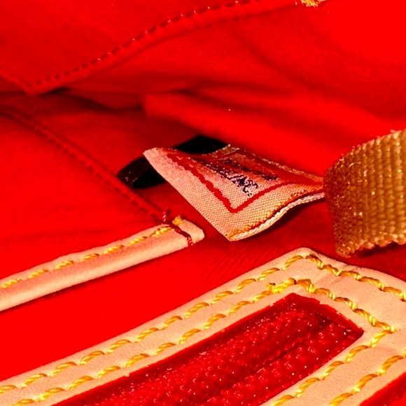 Dooney & Bourke Navy and White Chevron Crossbody Bag - Picture 12 of 13